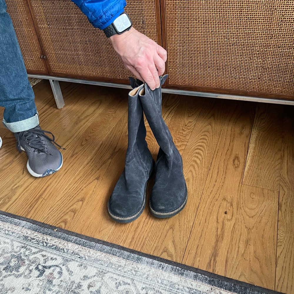 Birkenstock almost brand new suede boots